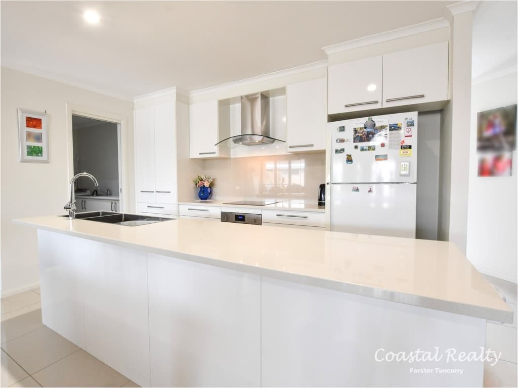 2 / 1A Cedar Grove, Forster - Thumbnail 2