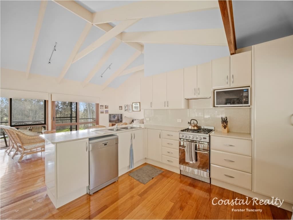 114 Coomba Road Charlotte Bay, Charlotte Bay - Thumbnail 4