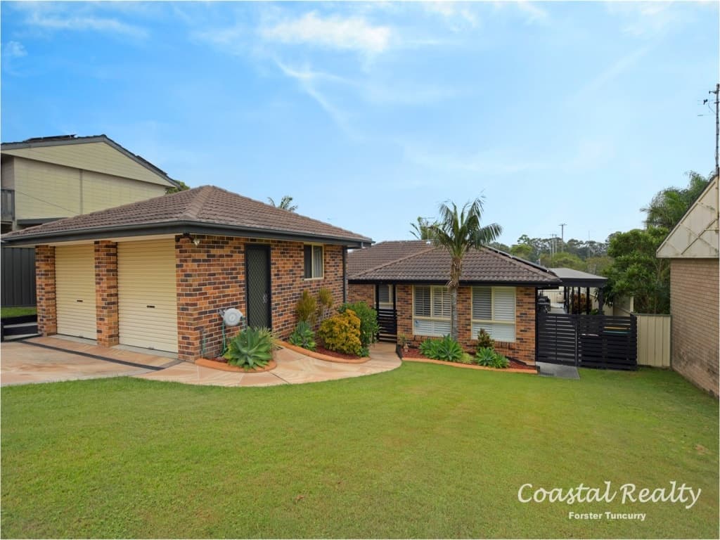 21 Regatta Avenue, Forster - Image 1