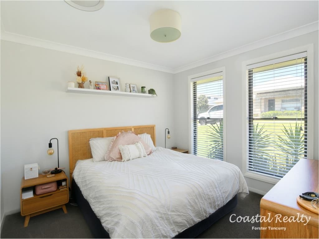 12 Torquay Circuit, Red Head - Thumbnail 5