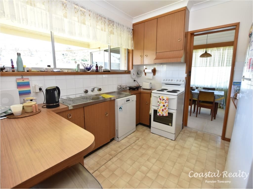 13 Sunbakers Drive, Forster - Thumbnail 2