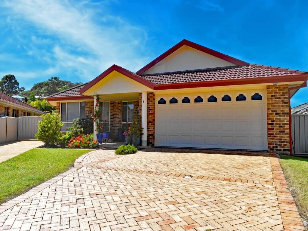 5 Areca Court, Forster - Image 1