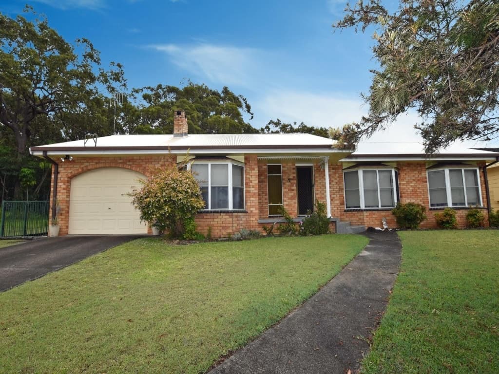 1 Banksia Parade, Tuncurry - Image 1