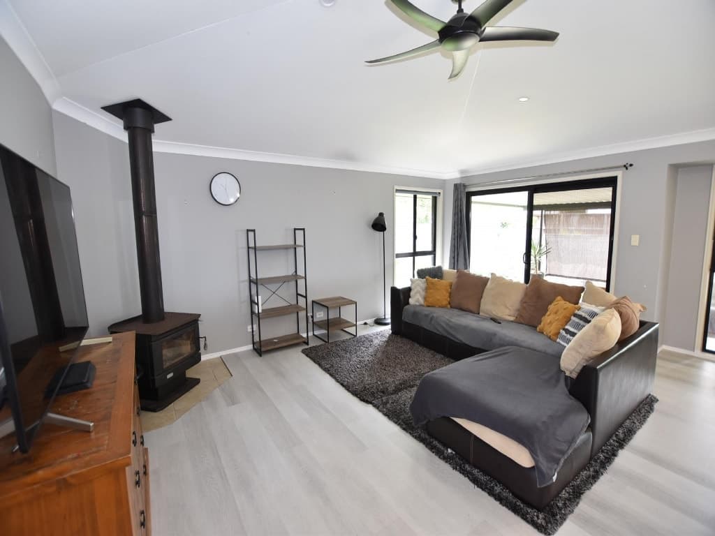 10 Timbertop Avenue, Forster - Thumbnail 4