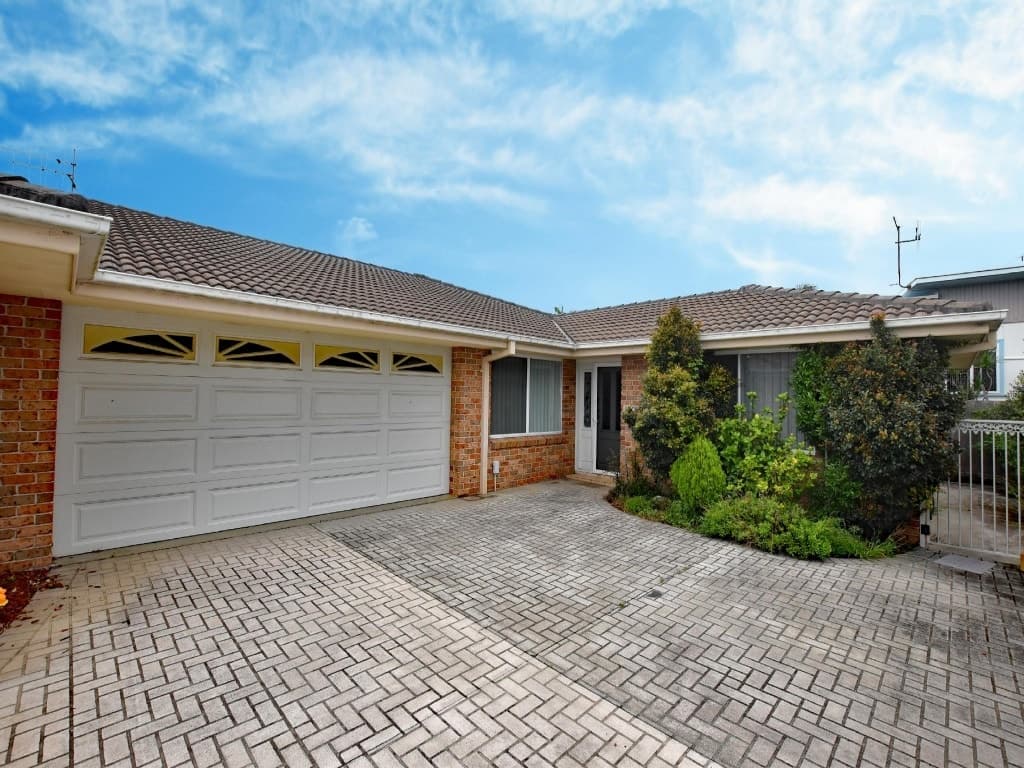 2 / 8 Bright Street, Forster - Image 1