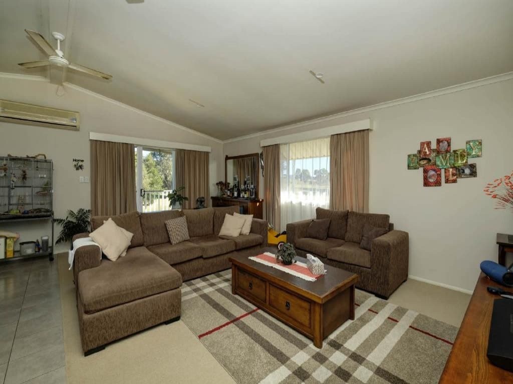 12 Wangaree St Coomba Park, 12 Wangaree St Coomba Park - Thumbnail 3