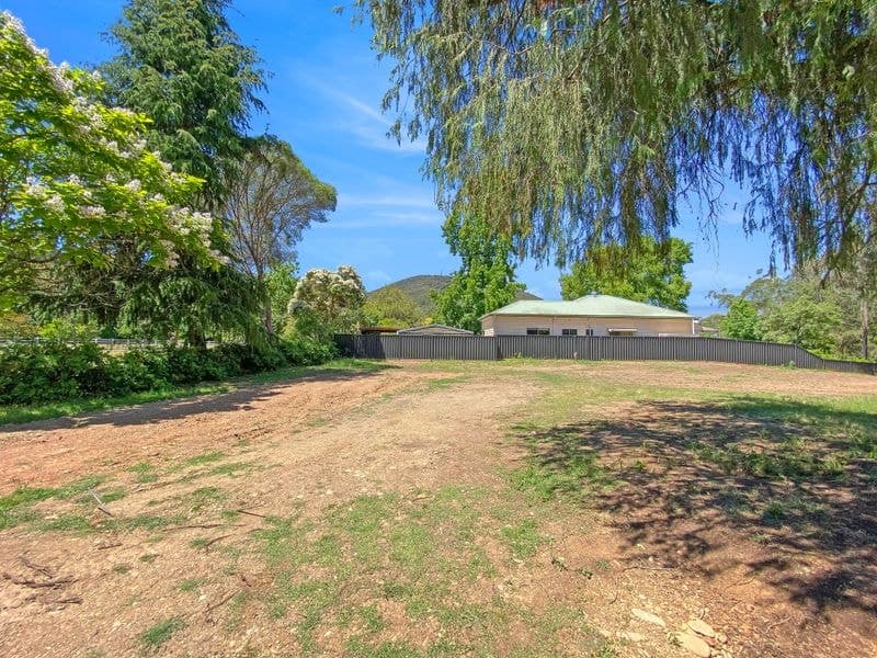8 Star Road, Bright VIC 3741, Bright - Image 1