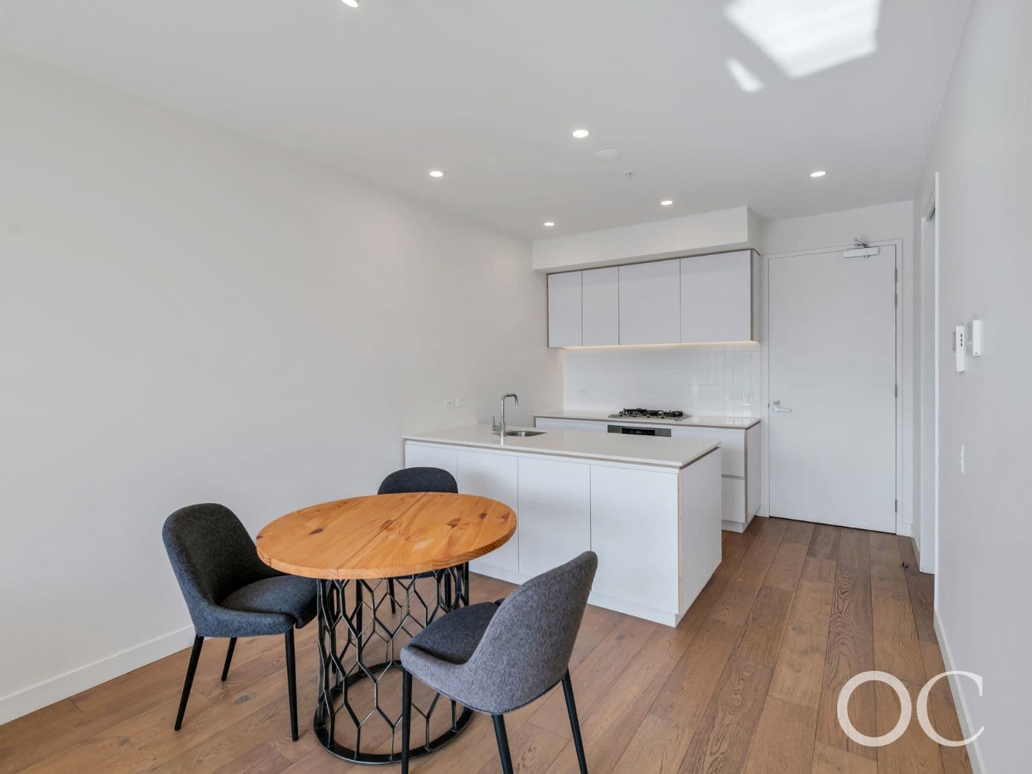 1302/29 Angas Street, Adelaide - Thumbnail 6