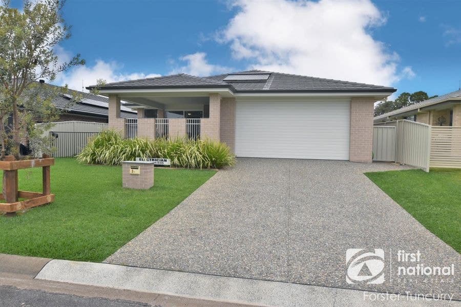 3 Colleena Place, Tuncurry NSW 2428, Tuncurry - Image 1