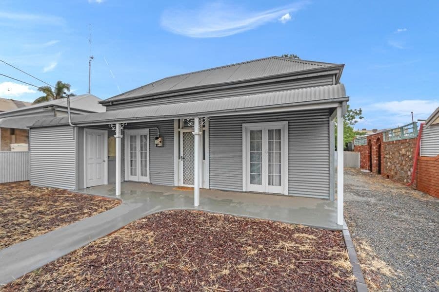 33 Garnet Street, Broken Hill NSW 2880, Broken Hill - Image 1