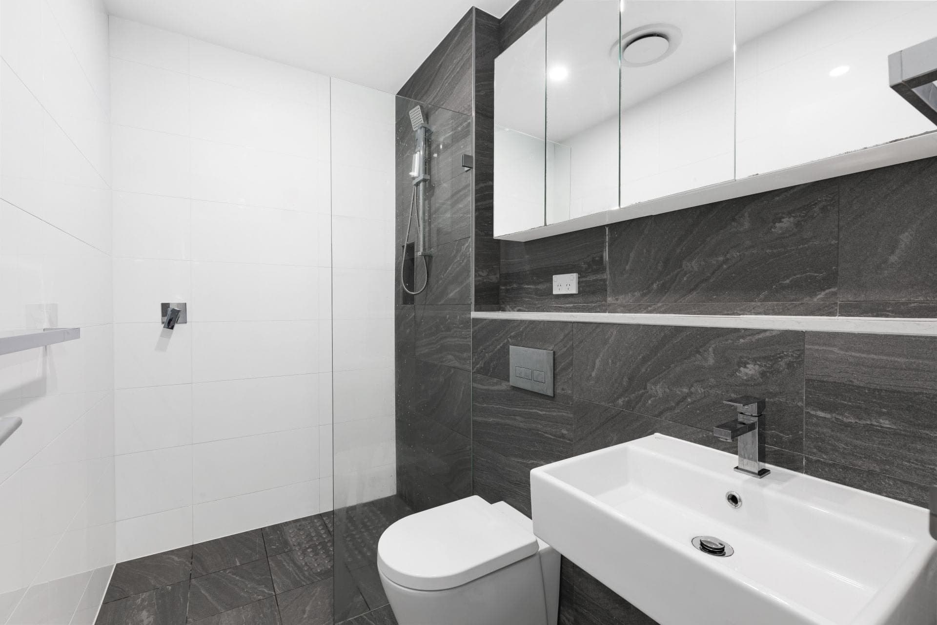 305/315 Taren Point Road, Caringbah, Caringbah - Image 1