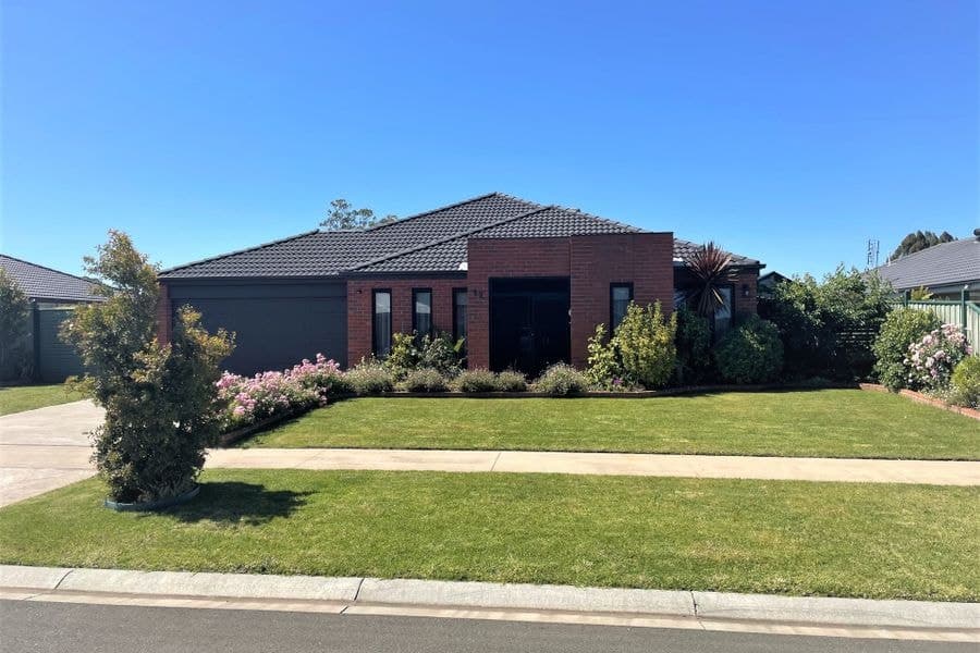 12 Maravito Terrace, Eagle Point VIC 3878, Eagle Point - Image 1
