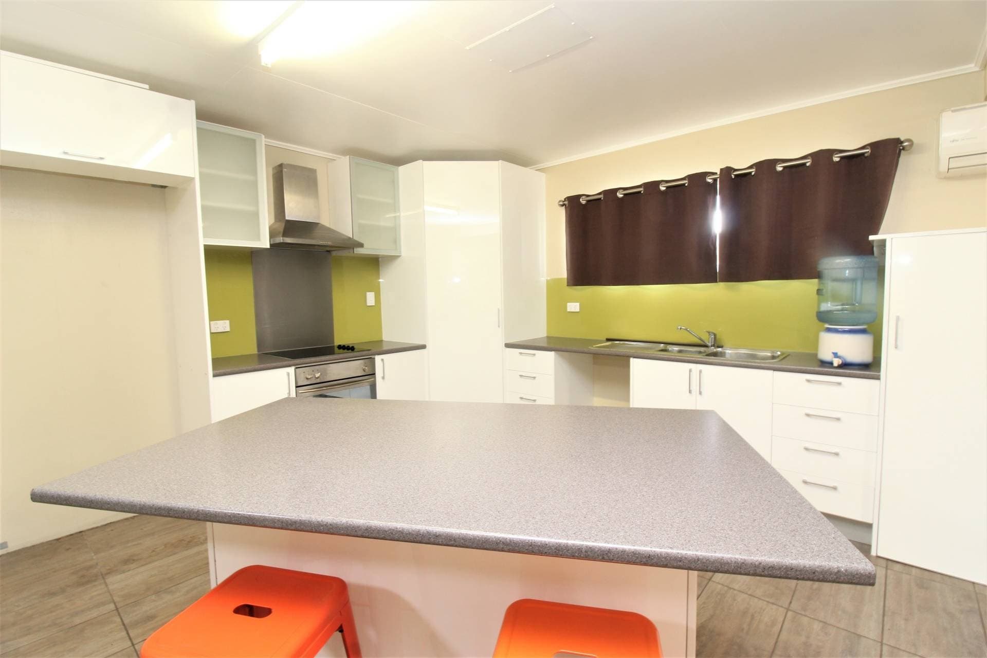 30 Noakes Ave, Mount Isa, Mount Isa - Thumbnail 3