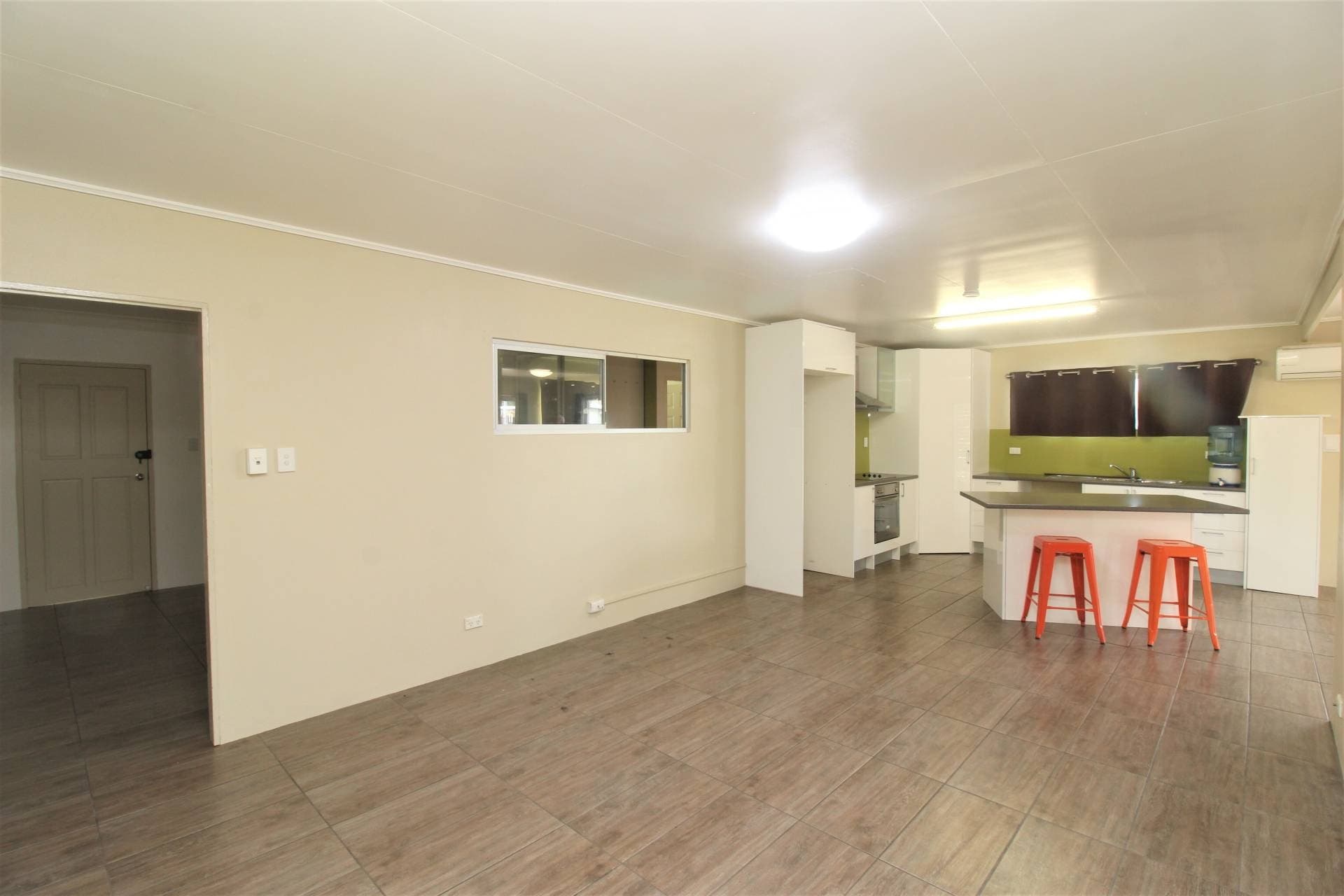 30 Noakes Ave, Mount Isa, Mount Isa - Thumbnail 4