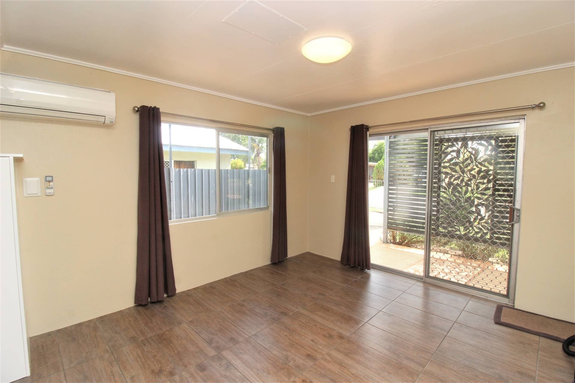 30 Noakes Ave, Mount Isa, Mount Isa - Thumbnail 5
