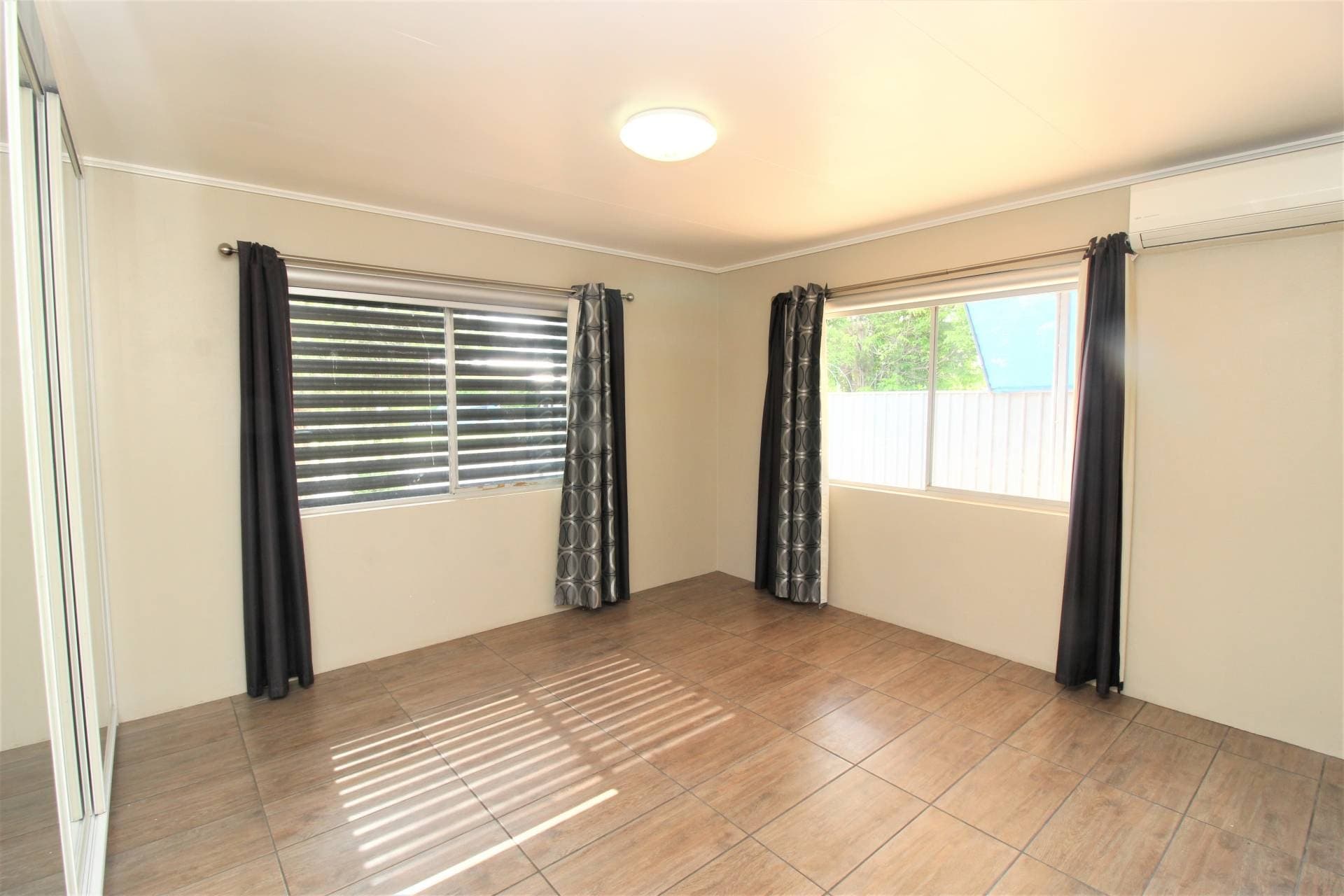 30 Noakes Ave, Mount Isa, Mount Isa - Thumbnail 6