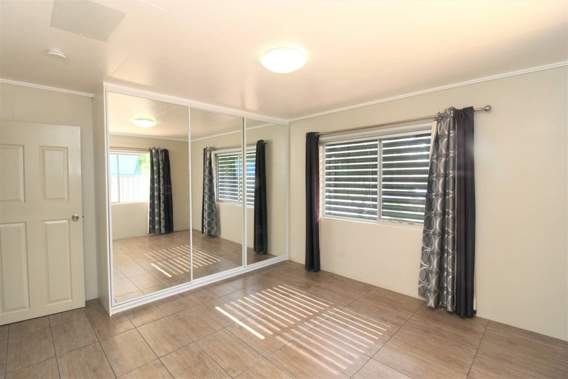 30 Noakes Ave, Mount Isa, Mount Isa - Thumbnail 7