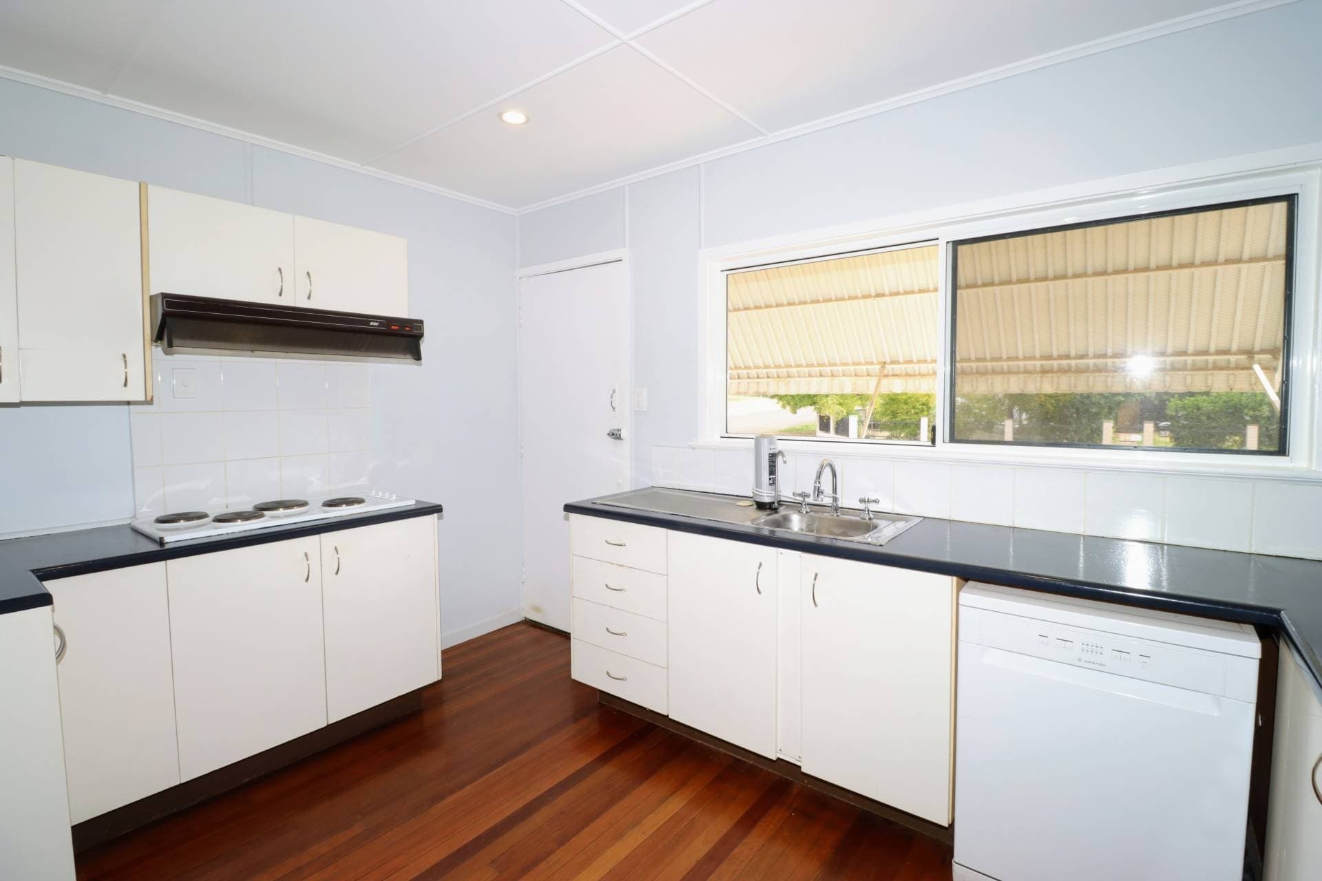 14 Seventeenth Ave, Mount Isa, Mount Isa - Thumbnail 4