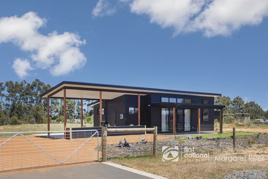 39 McDermott Parade, Witchcliffe WA 6286, Witchcliffe - Image 1