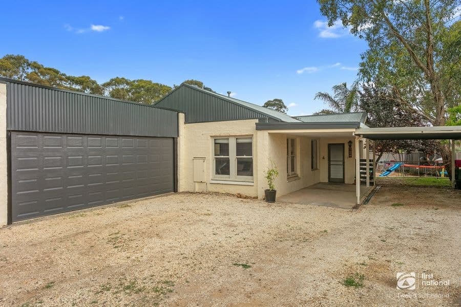 6 Fairview Road, Kangaroo Flat VIC 3555, Kangaroo Flat - Image 1