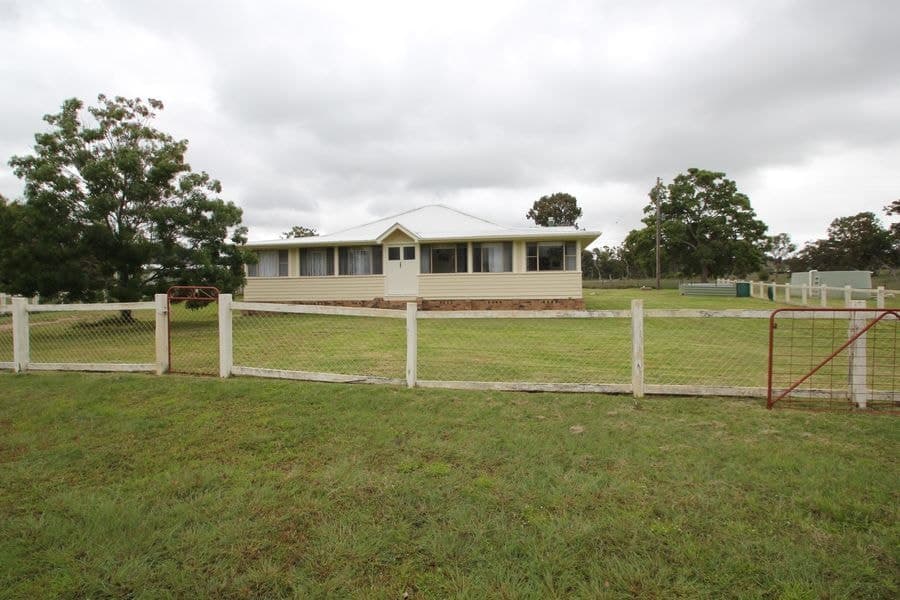 1 Bismark Street, Tenterfield NSW 2372, Tenterfield - Image 1
