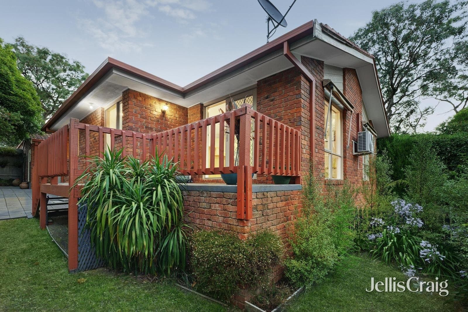 2/22 Nicholson Close, Research, Research - Image 1
