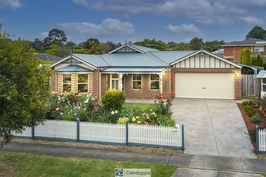 2 Bateson Court, Drouin VIC 3818, Drouin - Image 1