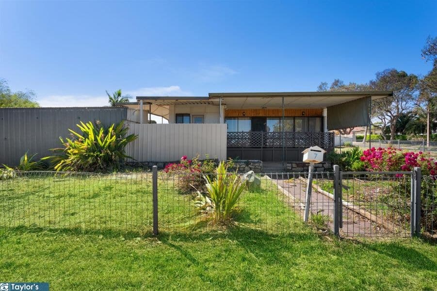 7 Dennis Crescent, Para Hills SA 5096, Para Hills - Image 1