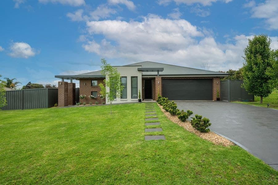 19 Melton Road, Mudgee NSW 2850, Mudgee - Image 1
