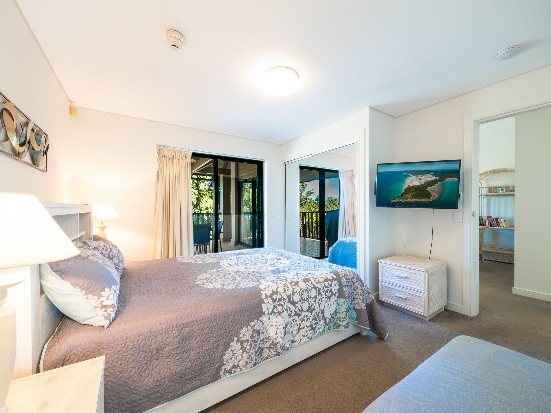 1433 / 41 Kunapipi Road, LAGUNA QUAYS, Laguna Quays - Thumbnail 6