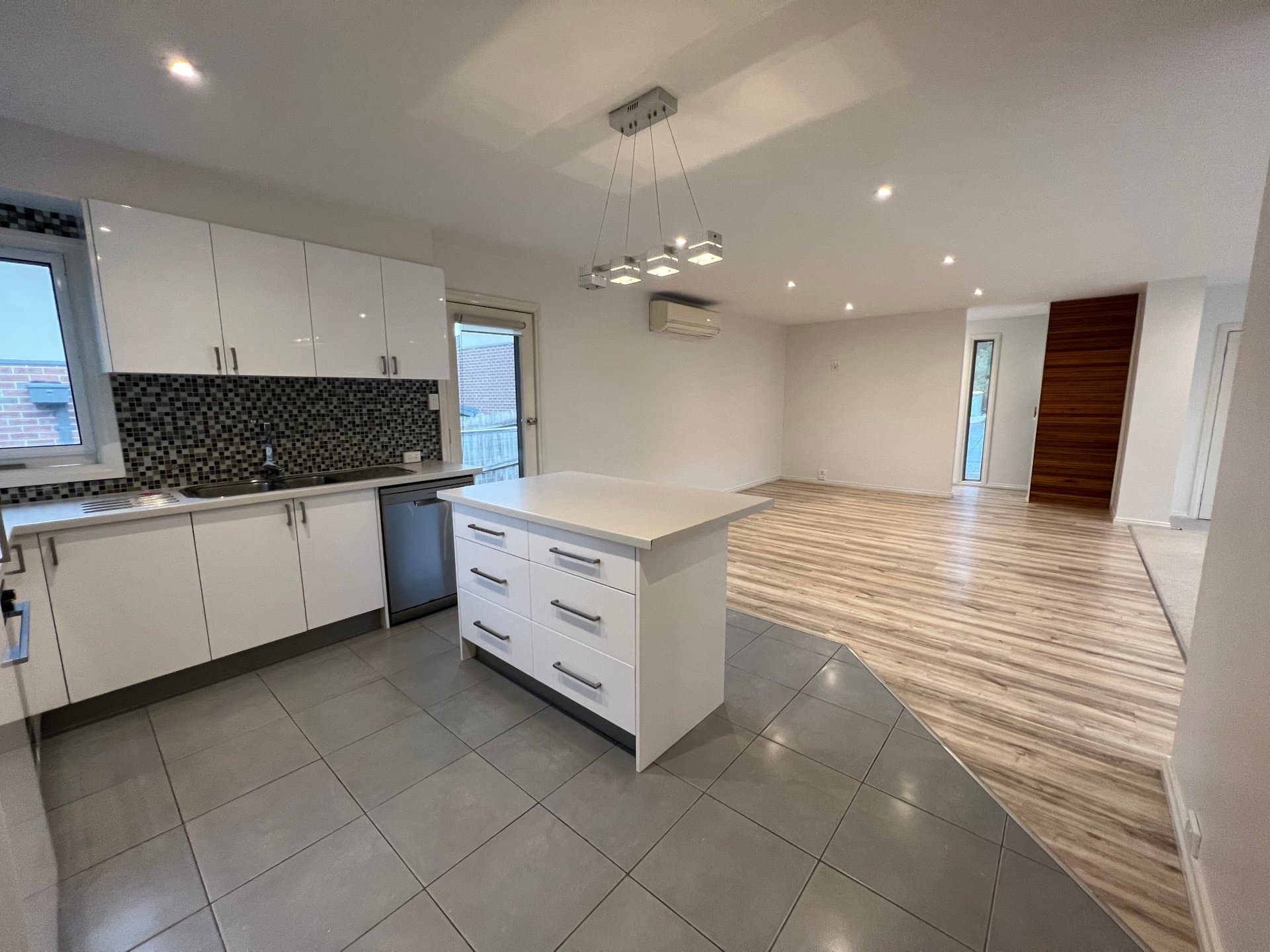 802 Mt Dandenong Rd, Montrose, Montrose - Thumbnail 5