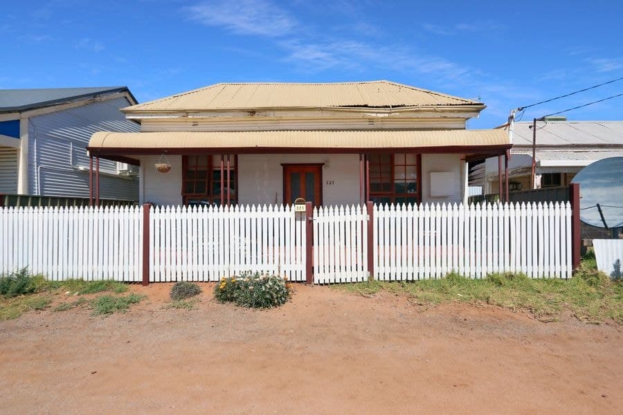 321 Thomas Street, Broken Hill NSW 2880, Broken Hill - Image 1