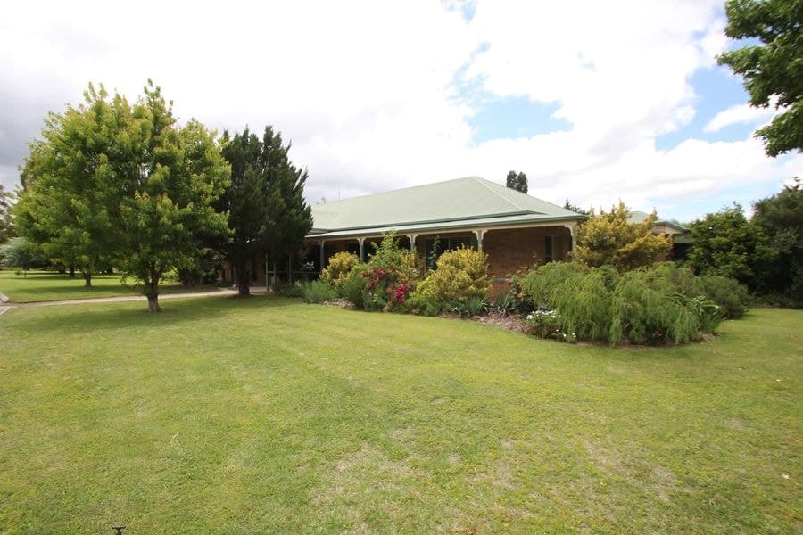 439 Rouse Street, Tenterfield NSW 2372, Tenterfield - Image 1