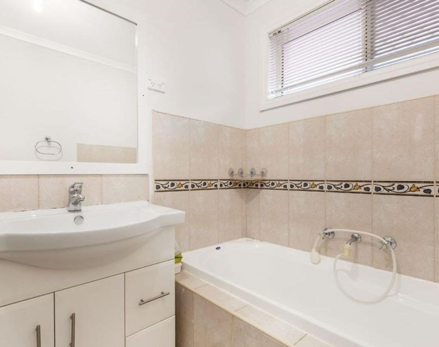 22/4-16 Melaleuca Drive, Meadow Heights VIC 3048, Meadow Heights - Thumbnail 4