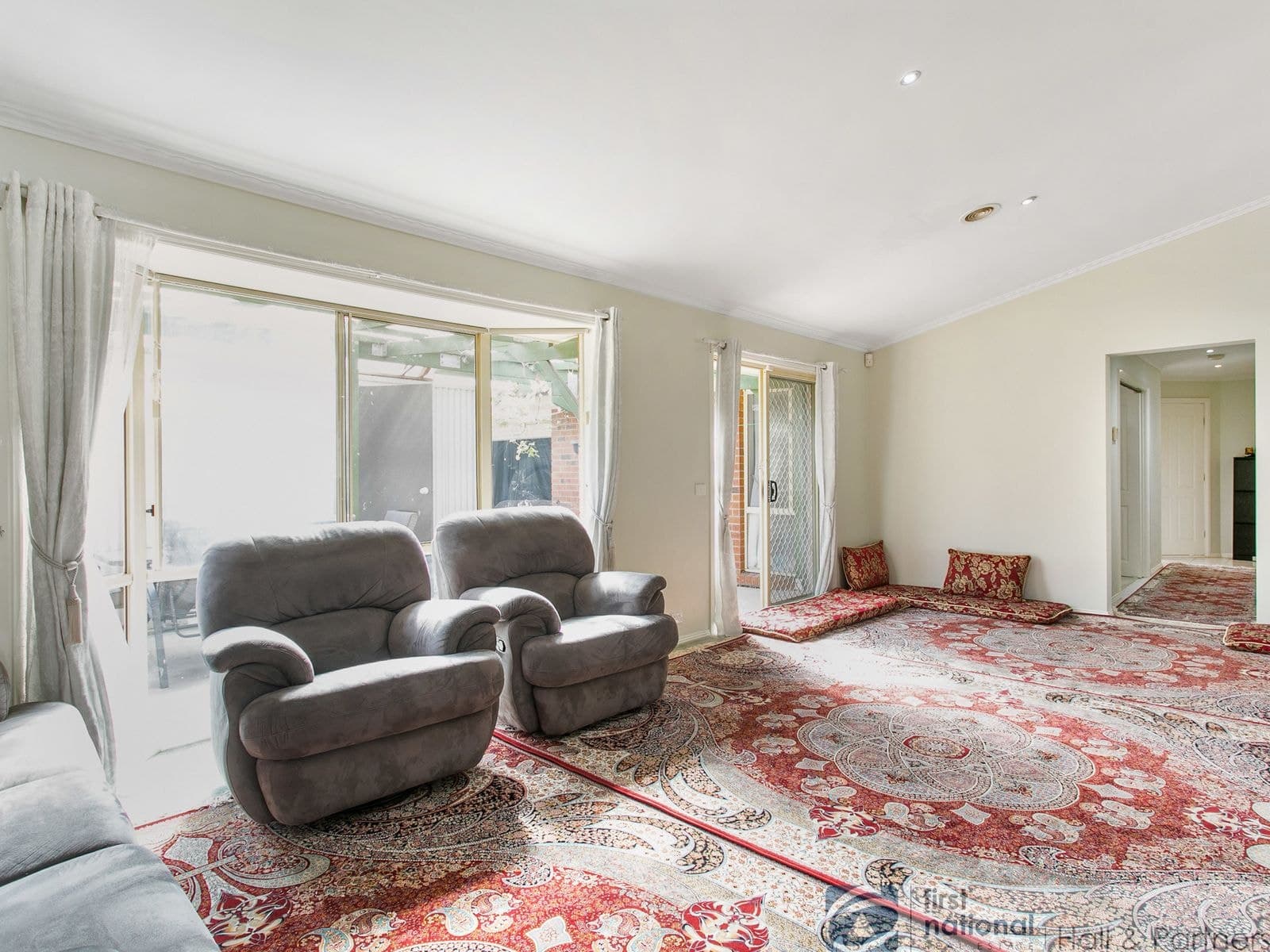 13 Farskiene Place, Hampton Park VIC 3976, Hampton Park - Thumbnail 2
