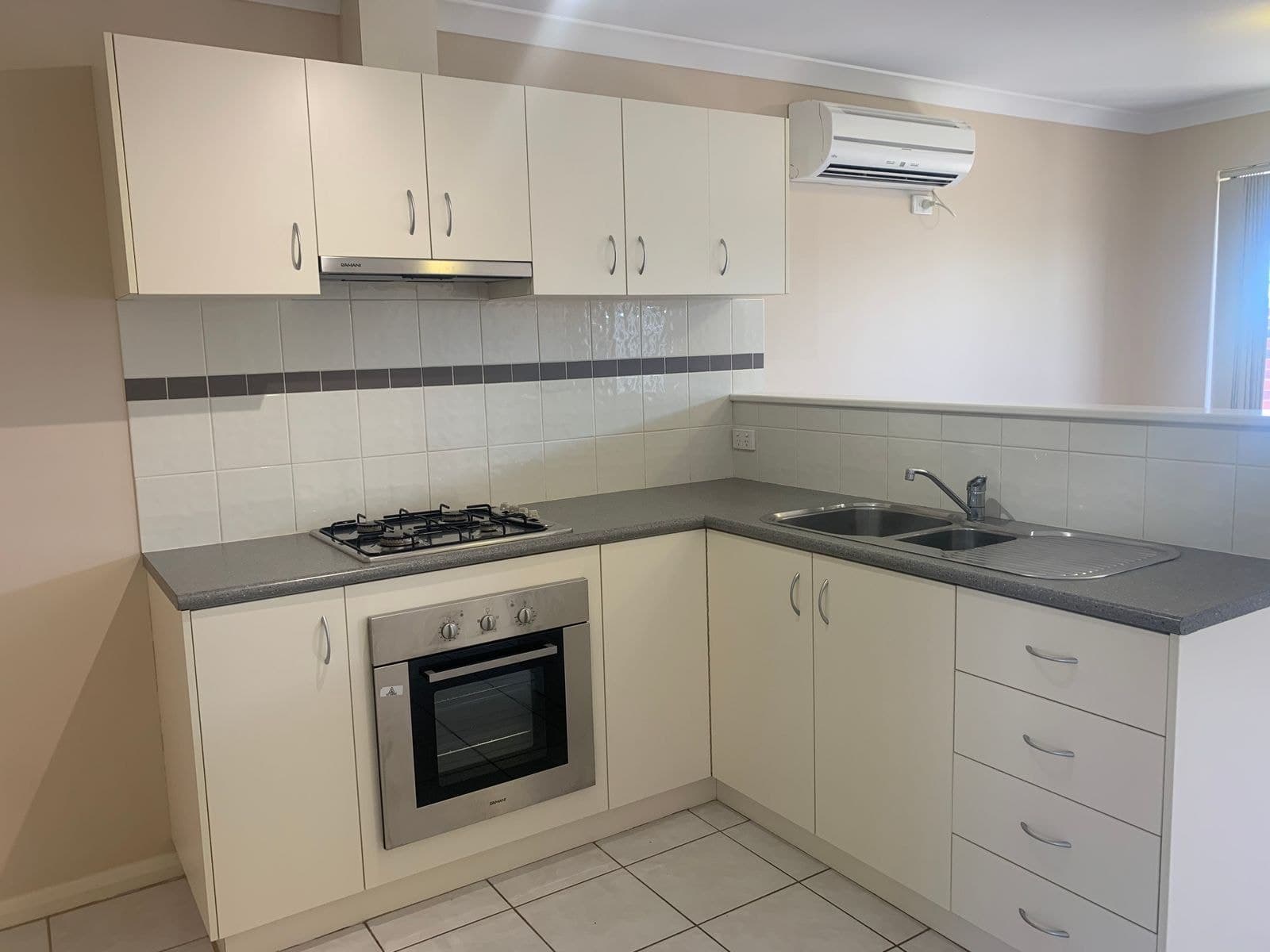 5/15 Collins Street, Kalgoorlie WA 6430, Kalgoorlie - Thumbnail 2