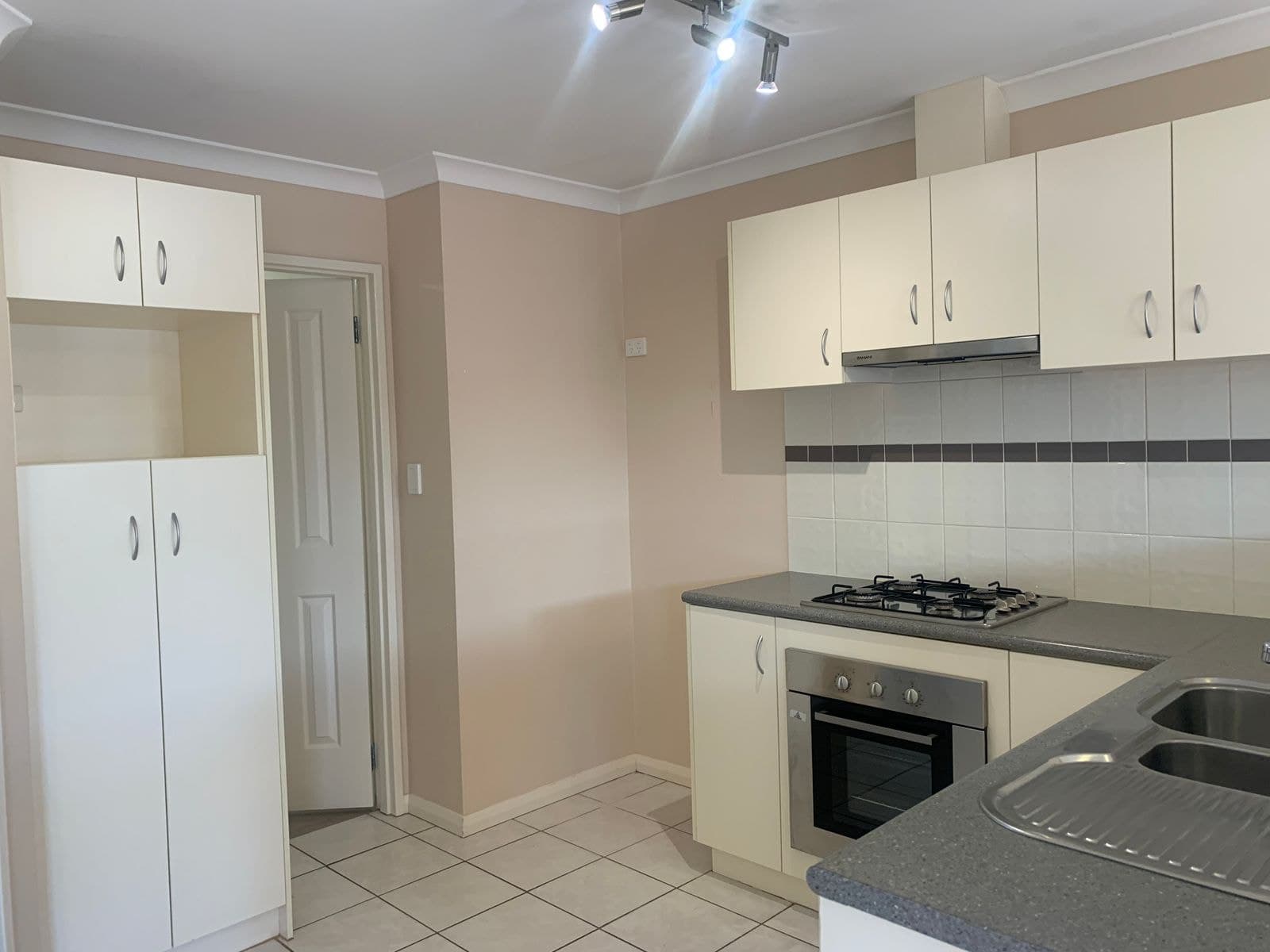 5/15 Collins Street, Kalgoorlie WA 6430, Kalgoorlie - Thumbnail 3