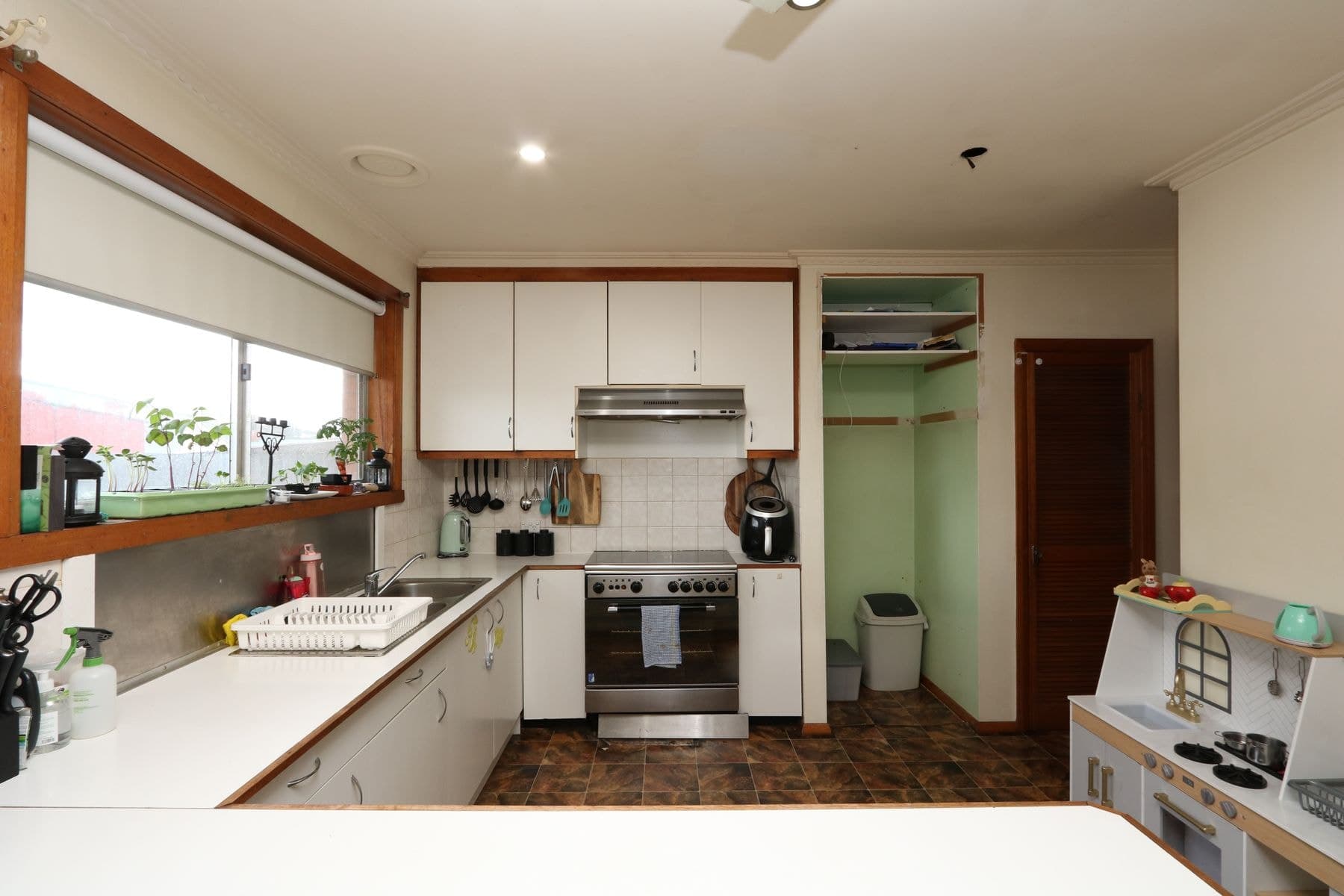34. Burns Street, Maryborough VIC 3465, Maryborough - Thumbnail 2
