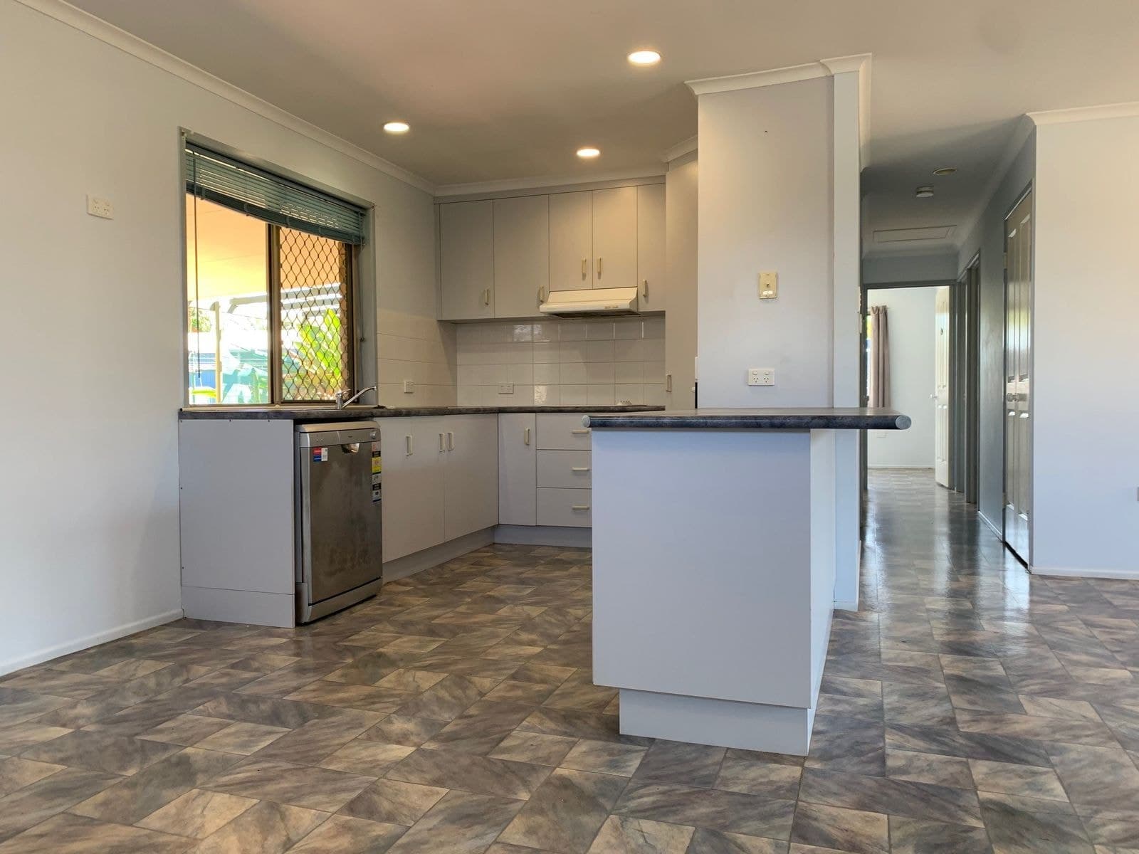 25 Murphy Street, Seaforth QLD 4741, Seaforth - Thumbnail 4