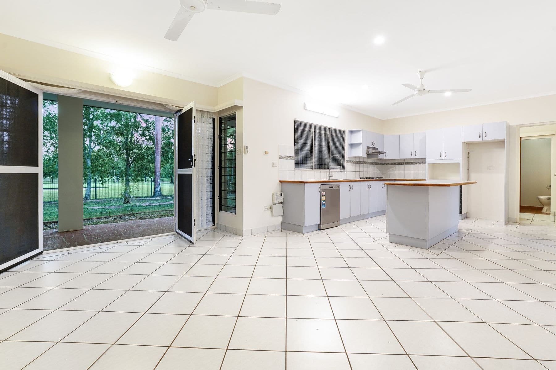 125 Woodlake Boulevard, Durack, NT 0830, Durack - Thumbnail 7