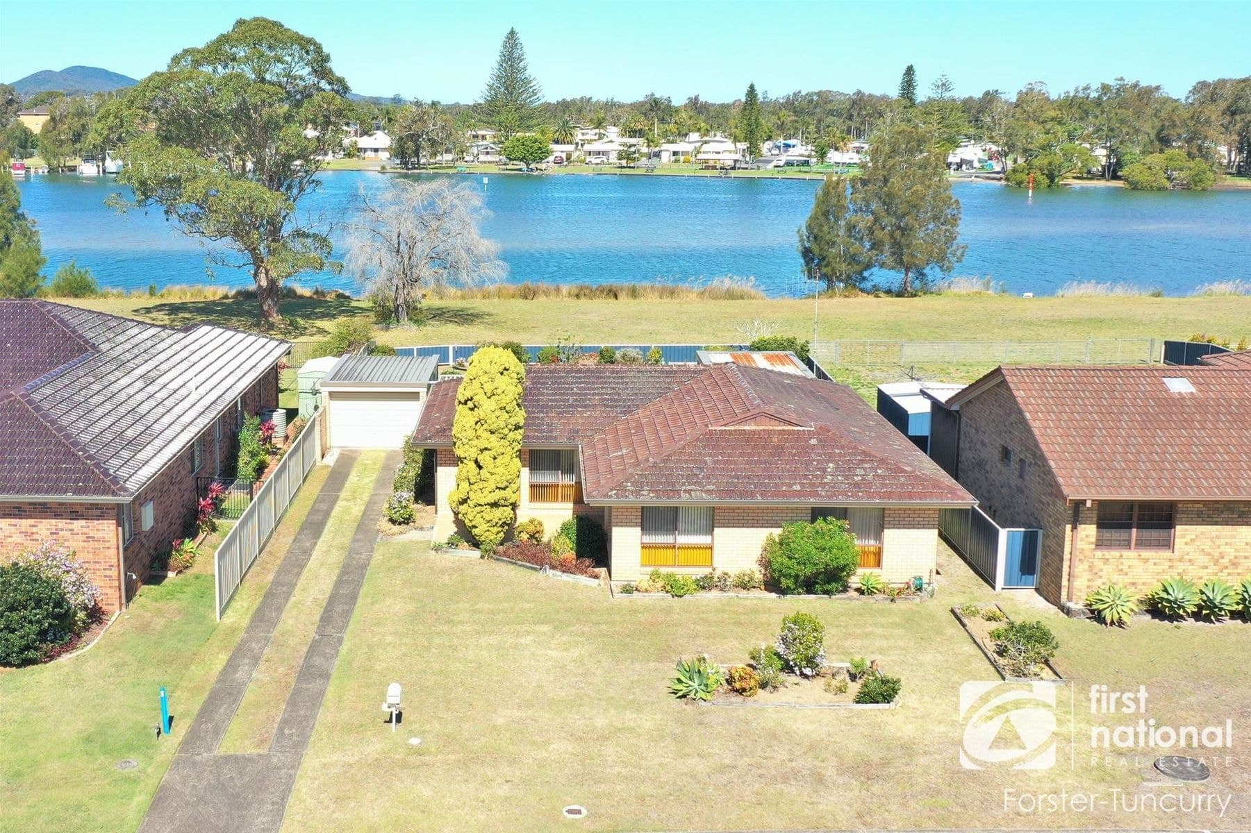 24 Rest Point Parade, Tuncurry NSW 2428, Tuncurry - Image 1