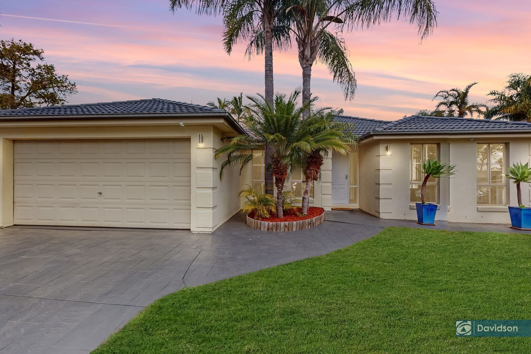 33 Huon Crescent, Holsworthy NSW 2173, Holsworthy - Image 1