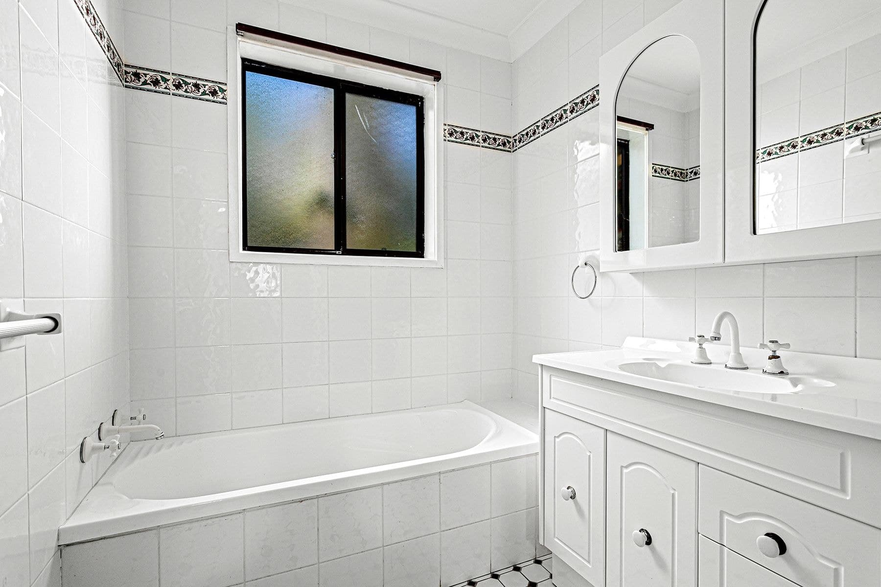 16 Shauna Crescent, Mount Keira NSW 2500, Mount Keira - Thumbnail 3