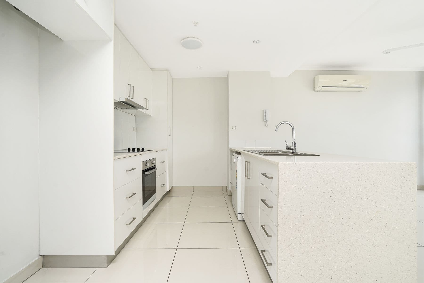 701/6 Finniss Street, Darwin City NT 0800, Darwin City - Image 1