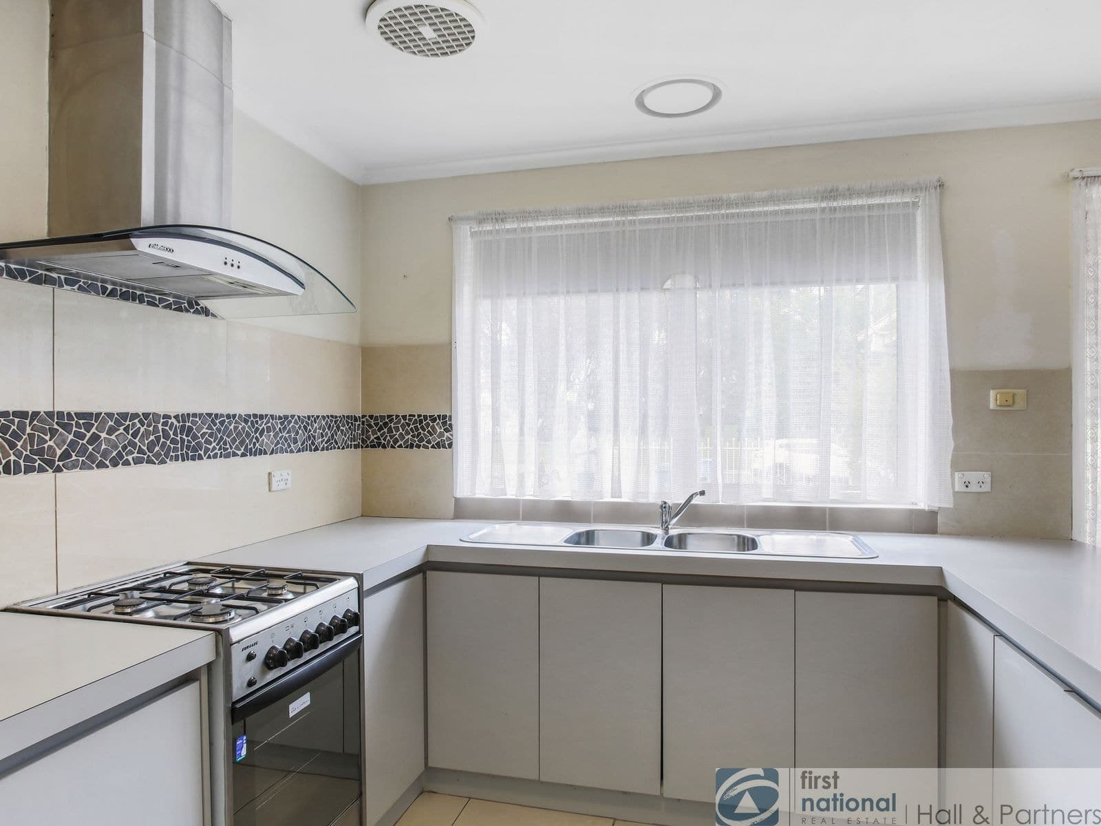1/26 Fordholm Road, Hampton Park VIC 3976, Hampton Park - Thumbnail 4