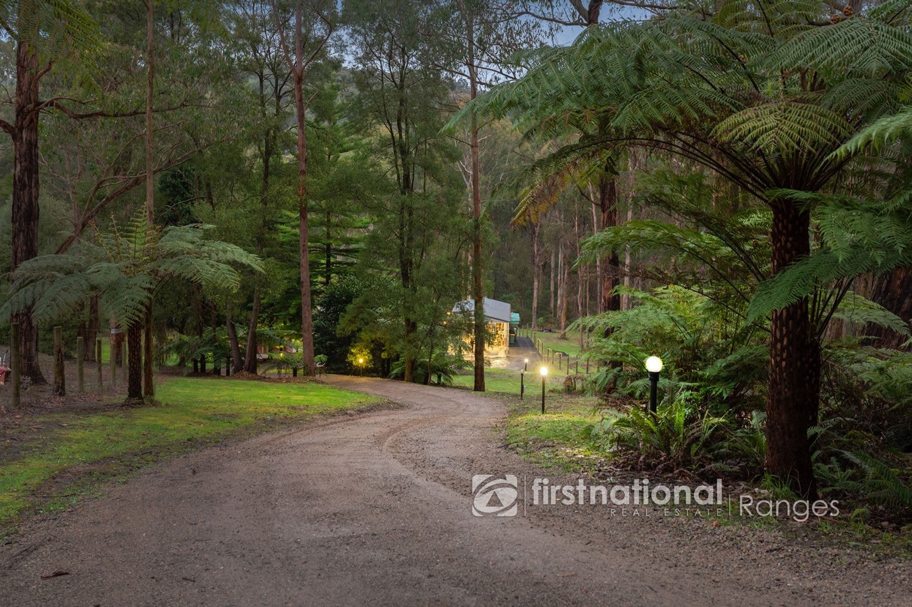 25 Mountain Road, Cockatoo VIC 3781, Cockatoo - Thumbnail 2
