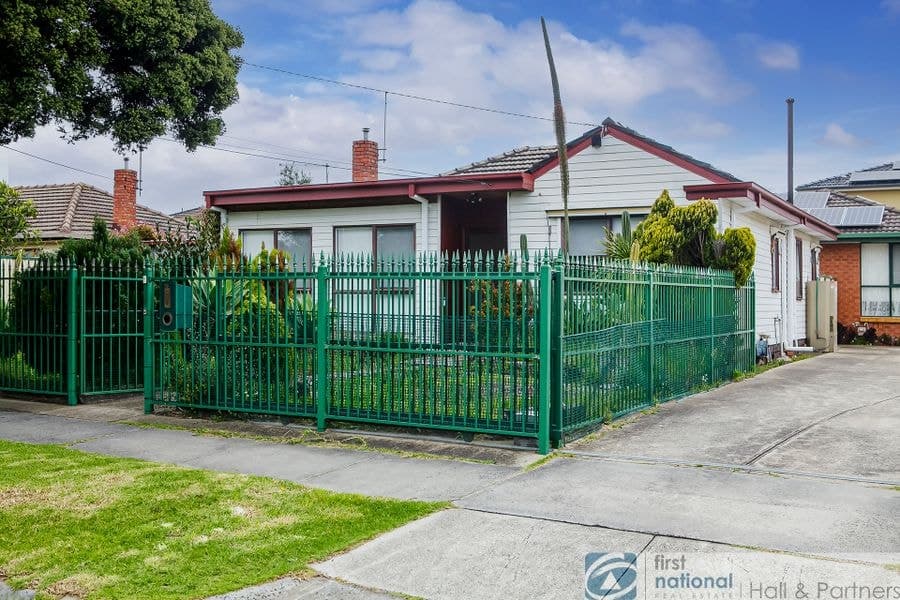 1/16 Oak Grove, Springvale VIC 3171, Springvale - Image 1