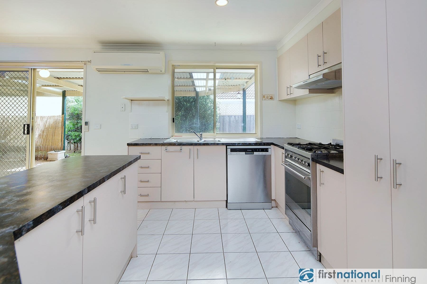 3 Lowther Court, Cranbourne North VIC 3977, Cranbourne North - Thumbnail 8