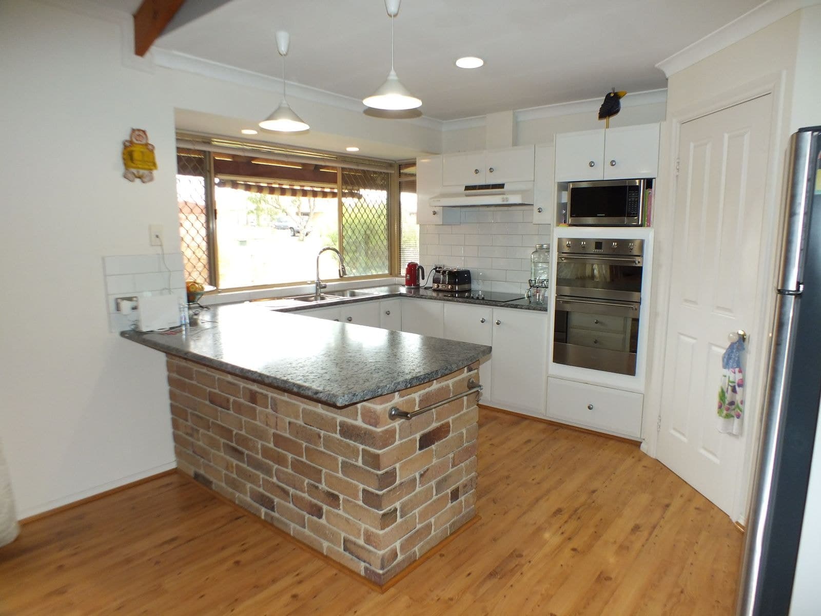 23 Granada Crescent, Orana WA 6330, Orana - Thumbnail 4