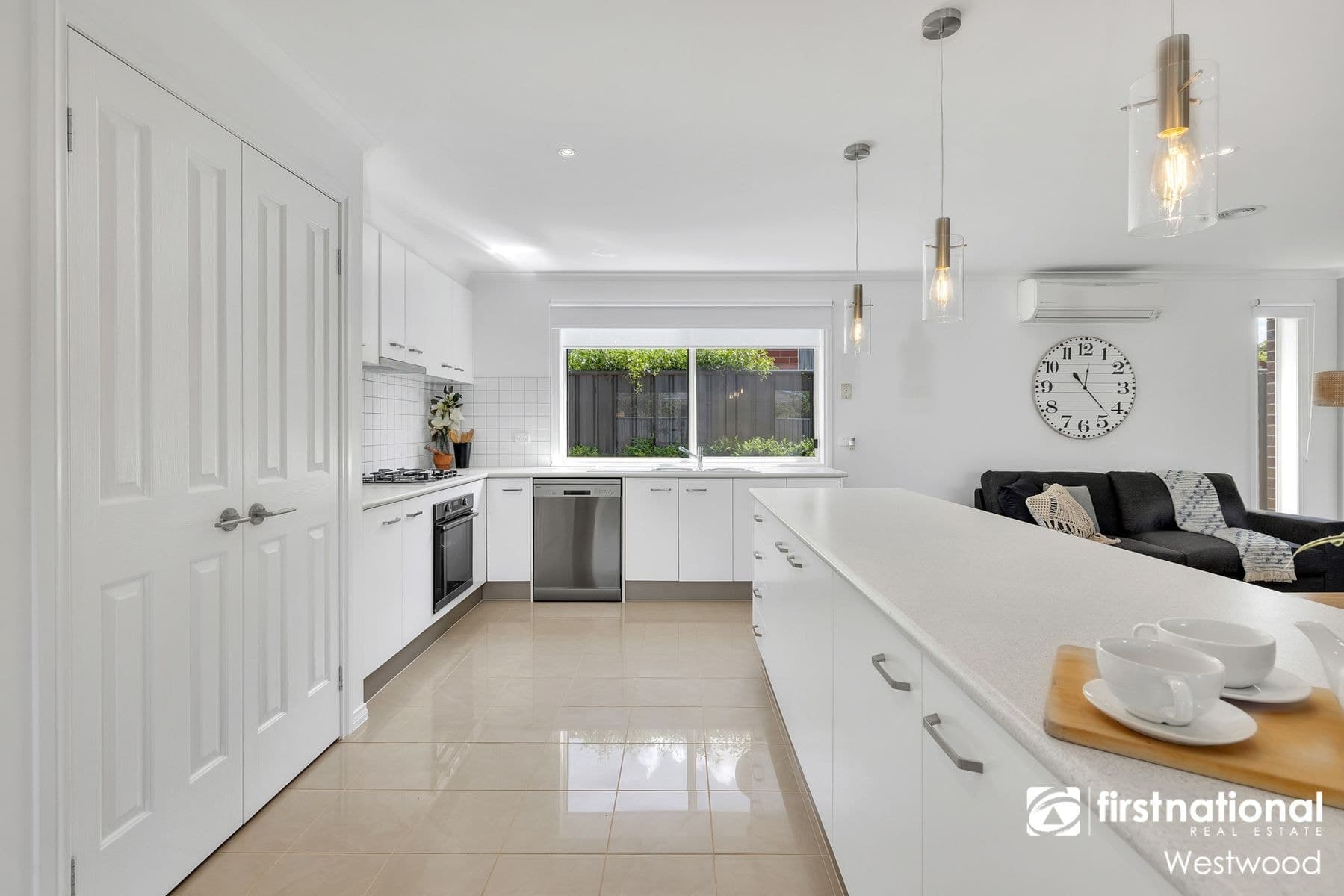 20 Peppermint Crescent, Manor Lakes VIC 3024, Manor Lakes - Thumbnail 2
